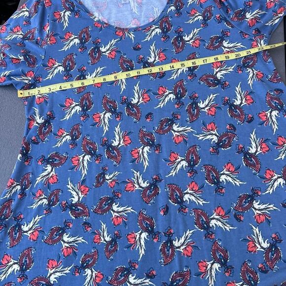 LuLaRoe 2XL women’s floral top. Figure flattering flare. - Picture 3 of 9